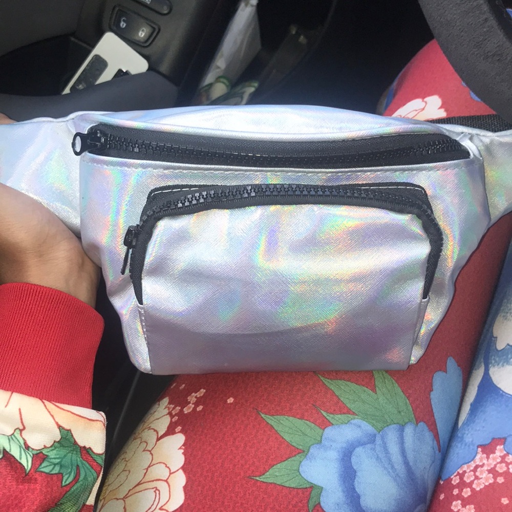 Metallic Rainbow Fanny Pack🌈